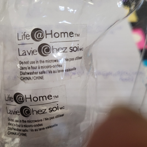 Life @Home Ceramic Santa Claus Salt and Pepper Shakers - Picture 7 of 7